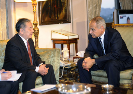 Egyptian Foreign Minister Ahmed Abul Gheit (R) meets with China's special envoy on the Middle East issue Sun Bigan in Cairo Jan. 12, 2009. The two sides exchanged opinions on the Gaza crisis and vowed to work together to help ease the tension in the Palestinian enclave.[Xinhua] 