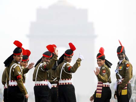 Indian military policemen attend the full dress rehearsal for the Republic Day parade in front of the gateway of India in New Delhi, capital of India, on Jan. 23, 2009. India will celebrate its Republic Day on Monday. (Xinhua/Wang Ye)