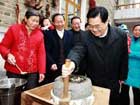 Hu Jintao visits Jiangxi Province