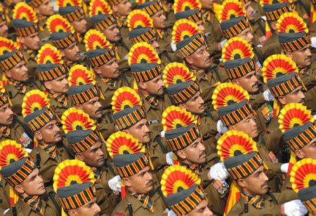 Indian soldiers march during the Republic Day parade in New Delhi January 26, 2009. [Xinhua]