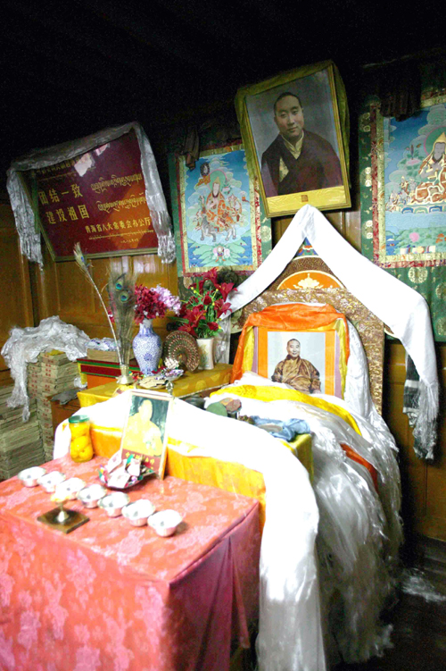 The sitting bed in the former residence of the 10th Panchen Lama. 