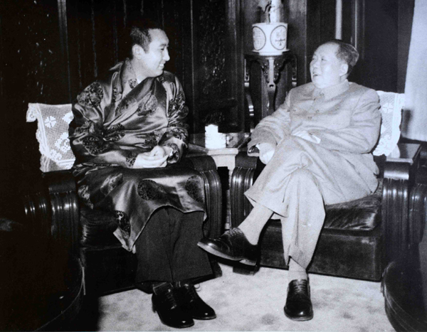 Late Chinese leader Chairman Mao Zedong (R) talks with Bainqen Erdini Qoigyi Gyaincain, then the acting chairman of the Preparatory Committee of the Tibet Autonomous Region, on Jan. 23, 1961. 