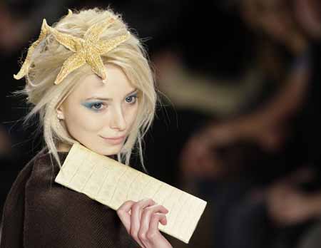 A model presents a creation by Scherer Gonzalez at the Berlin Fashion Week 2009 in Berlin, January 31, 2009.