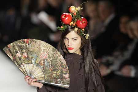 A model presents a creation by Scherer Gonzalez at the Berlin Fashion Week 2009 in Berlin, January 31, 2009.