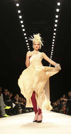 A model presents a creation by Scherer Gonzalez at the Berlin Fashion Week 2009 in Berlin, January 31, 2009.