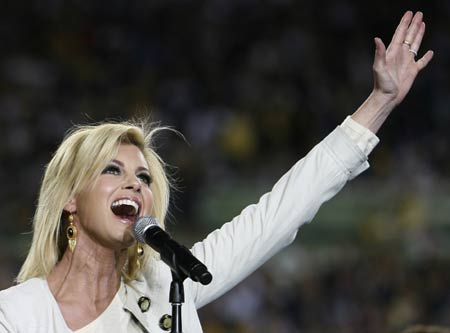 Faith Hill sings 'America the Beautiful' prior to the NFL's Super Bowl XLIII football game between the Pittsburgh Steelers and the Arizona Cardinals in Tampa, Florida, Feb. 1, 2009. 