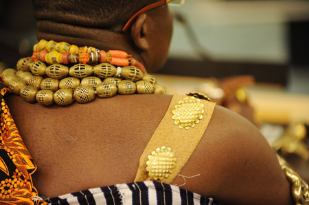 A member of the Forum of the Kings, Princes, Sultans and traditional tribal Sheikhs in Africa, attends a press conference on union government at the 12th African Union (AU) Summit in Addis Ababa, capital of Ethiopia, Feb. 3, 2009. 