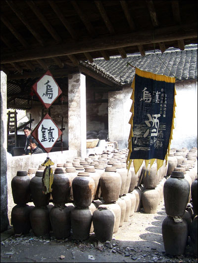 The town of Wuzhen in Tongxiang City, Zhejiang Province, has a history of more than 1,000 years. With ancient houses, workshops, and stores still standing on the river banks, it retains an almost unchanged atmosphere of antiquity. 