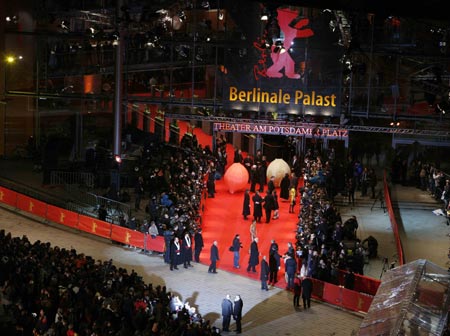 Guests arrive to the red carpet for the screening of the opening film 'The International' at the 59th Berlinale film festival in Berlin February 5, 2009. 