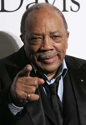 Producer Quincy Jones arrives at the Recording Academy&apos;s Clive Davis pre-Grammy party in Beverly Hills, California Feb. 7, 2009. 