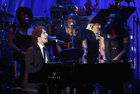 Josh Groban performs at the 2009 Grammy Salute to Industry Icons event, honoring Clive Davis, in Beverly Hills, California February 7, 2009.