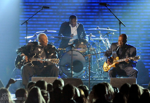 B. B. King and Buddy Guy perform at the 51st Annual Grammy Awards on Sunday, Feb. 8, 2009, in Los Angeles.