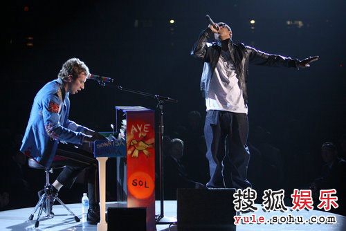 Coldplay frontman Chris Martin and rapper Jay-Z perform at the 51st Annual Grammy Awards on Sunday, Feb. 8, 2009, in Los Angeles. 