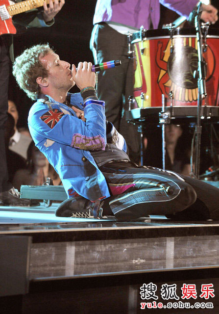 Coldplay frontman Chris Martin performs at the 51st Annual Grammy Awards on Sunday, Feb. 8, 2009, in Los Angeles.