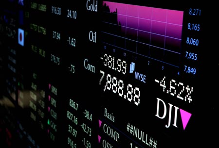 Photo taken on Feb. 10, 2009 shows the electronic board showing the NYSE index at the New York Stock Exchange in New York, the United States. U.S. stocks plunged on Tuesday with all major indexes dropping more than 4 percent as investors were disappointed that the new Financial Stability Plan did not offer more details on buying toxic assets. (Xinhua/Hou Jun)