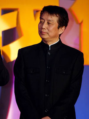 Director Huang Jianxin speaks at the launch ceremony of 'Cinema Popular' on February 15, 2008. 