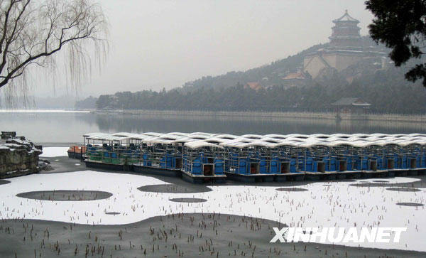 The photo taken on February 17 shows Summer Palace in Beijing is covered by snow.[Wang Mingli/Xinhua]