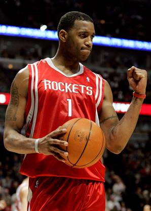 McGrady ends season with surgery on knee