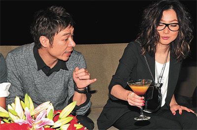 Andy Hui speaks to Sammi Cheng at the wedding ceremony of Dicky Cheung in the Phillipines on January 12, 2008. 