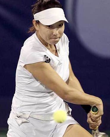 Zheng Jie plays Serena Williams at the Dubai Championships on Wednesday. Serena won 6-4, 6-2.