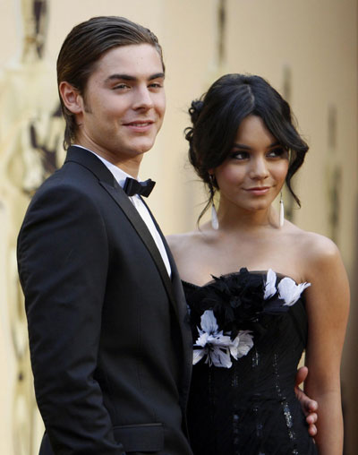  Actors Zac Efron and Vanessa Hudgens (R) arrive at the 81st Academy Awards in Hollywood, California February 22, 2009. [China Daily/Agencies] 