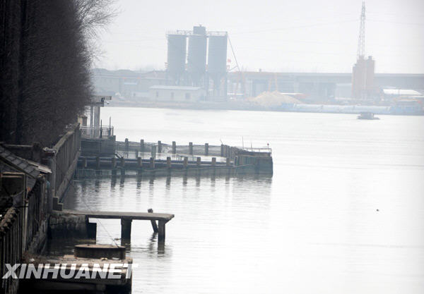 Photo taken on February 21, 2009 shows the source of the polluted Chengxi water plant in Yancheng, east Jiangsu province.