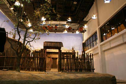 A Film Set in the China National Film Museum[source: tom.com] 