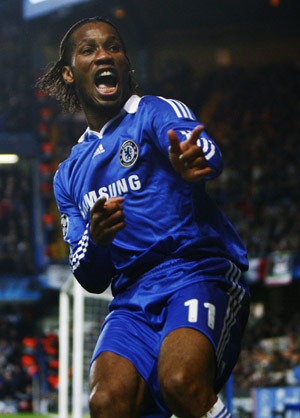 Chelsea's Didier Drogba celebrates his goal against Juventus during their Champions League soccer match at Stamford Bridge in London February 25, 2009.(Xinhua/Reuters Photo) 