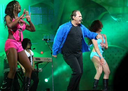 American band 'KC and The Sunshine Band' performs during the 50th Vina del Mar International Song Festival in Vina Del Mar city, Chile, Feb. 24, 2009.
