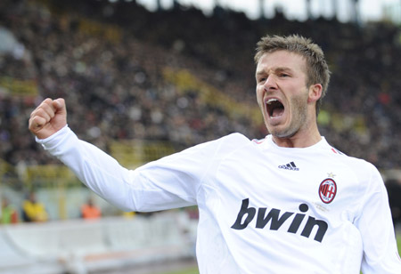 AC Milan's David Beckham celebrates after scoring against Bologna during their Italian Serie A soccer match at the Dall'Ara stadium in Bologna Jan. 25, 2009. [Xinhua/Reuters]