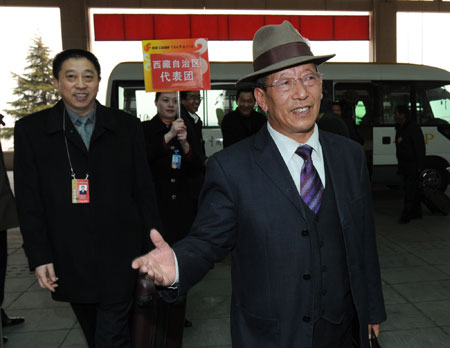 Deputies to the Second Session of the 11th National People's Congress (NPC) from southwest China's Tibet Autonomous Region arrive in Beijing, China, March 2, 2009. The Second Session of the 11th NPC is scheduled to open on March 5.