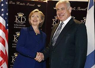 US Secretary of State Hillary Clinton (L) meets former Israeli prime minister and Likud party leader Benjamin Netanyahu in Jerusalem.[Ronen Zvulun/CCTV/AFP/Pool] 