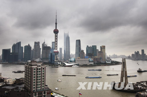 Photo taken on February 26, 2009 shows a cloudy day in Shanghai. Rain clouds have been showering Shanghai for the past 20 days, smashing a 136-year record for the longest continuous downpour.