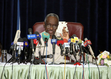 Sudanese Vice President Ali Osman Mohamed Taha speaks at a press conference in the Friendship Hall in Khartoum, Sudan, March 4, 2009. Sudan absolutely rejects the arrest warrant issued by the International Criminal Court (ICC), Vice President Ali Osman Mohamed Taha said Wednesday. 