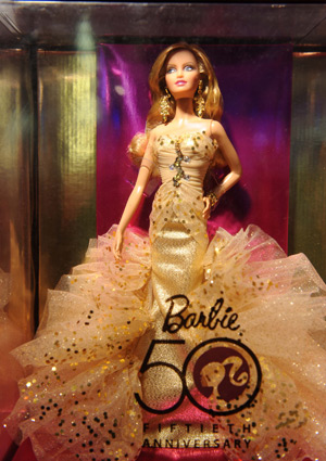 Photo taken on March 7, 2009 shows a Barbie doll in the ToysRus at Times Square in New York, the United States. Barbie celebrates her 50th birthday on March 9, 2009. (Xinhua/Gu Xinrong)