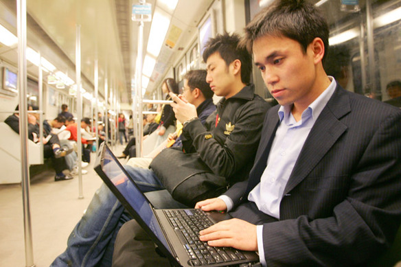 10 Subway is the top option for white collar workers in Shanghai to commute between office and home.