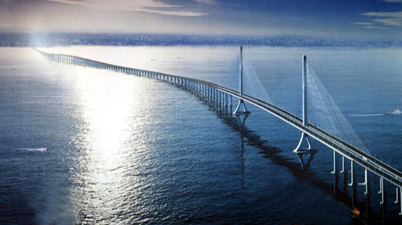 The sea-crossing Donghai Bridge