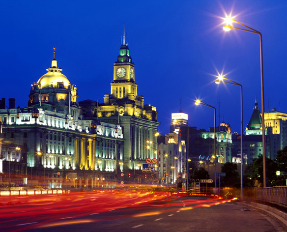 A glittering night scene on the Bund