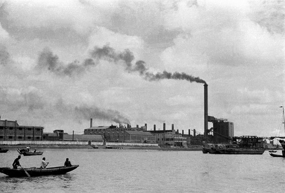 Factories near the Huangpu River in the 1930s 