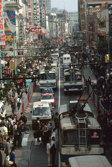 Nanjing Road in the 1990s