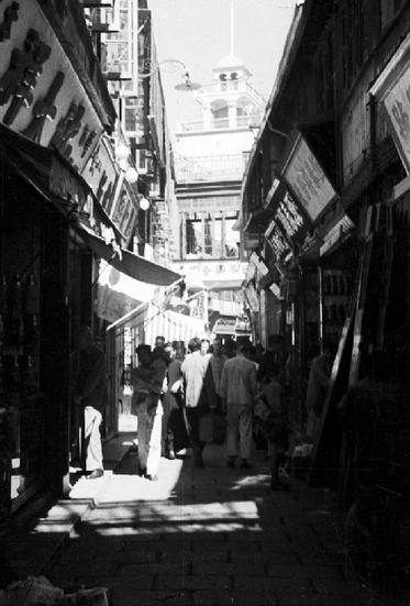 Narrow streets in old Shanghai 