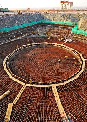  Picture taken on March 14, 2009 shows a construction site of the Sanmen Nuclear Power Project (NPP) in east China's Zhejiang Province. The first phase of the Sanmen NPP is now ready for startup. (Xinhua/Tan Jin) Photo Gallery>>>