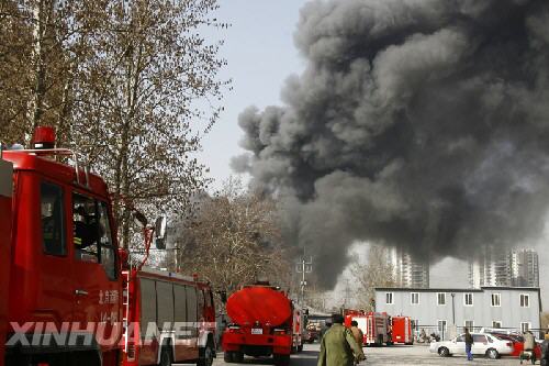 A fire broke out in the China Central Academy of Fine Arts in Beijing at about 10:30 a.m. Monday.