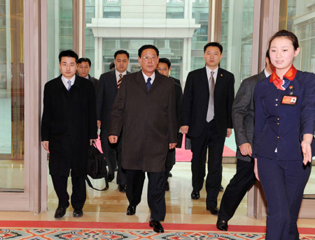 Visiting Premier of the Democratic People's Republic of Korea (DPRK) Kim Yong Il (C) arrives in Beijing, capital of China, March 17, 2009, kicking off his official goodwill visit to China.[Rao Aimin/Xinhua] 