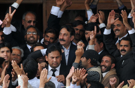 Pakistan will issue notification for judge restoration on Tuesday, an official confirmation of the restoration of deposed Chief Justice Iftikhar Muhammad Chaudhry.