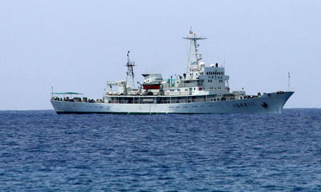 China's largest fishery administration vessel, China Yuzheng 311, arrives in the Xisha Islands March 17, 2009. The vessel will patrol the South China Sea.[Xinhua]