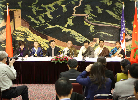 The Tibetan delegation of the National People's Congress, China's top legislature, holds a press conference in Washington, the United States, on March 17, 2009. [Xinhua]