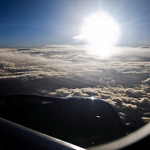 Taken about 30 minutes before landing at Melbourne International Airport in Australia, this photo shows a beautiful sunset. [Liu Jiao/China.org.cn]