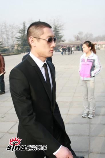 Wang Yu, boyfriend of late actress Li Yu, attends the memorial service at Beijing's Babaoshan funeral home on Wednesday, March 18, 2009. 