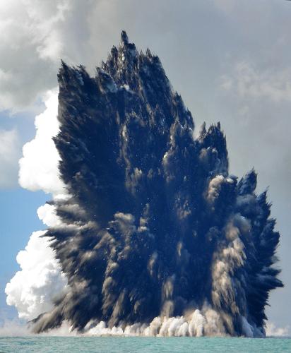 An a undersea volcano erupts off the coast of Tonga, tossing clouds of smoke, steam and ash thousands of feet (meters) into the sky above the South Pacific ocean, Wednesday, March 18, 2009. The eruption was at sea about 6 miles (10 kilometers) from the southwest coast off the main island of Tongatapu, an area where up to 36 undersea volcanoes are clustered.[Xinhua/AFP]